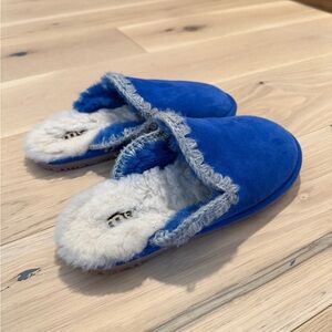 MOU Eskimo Slipper